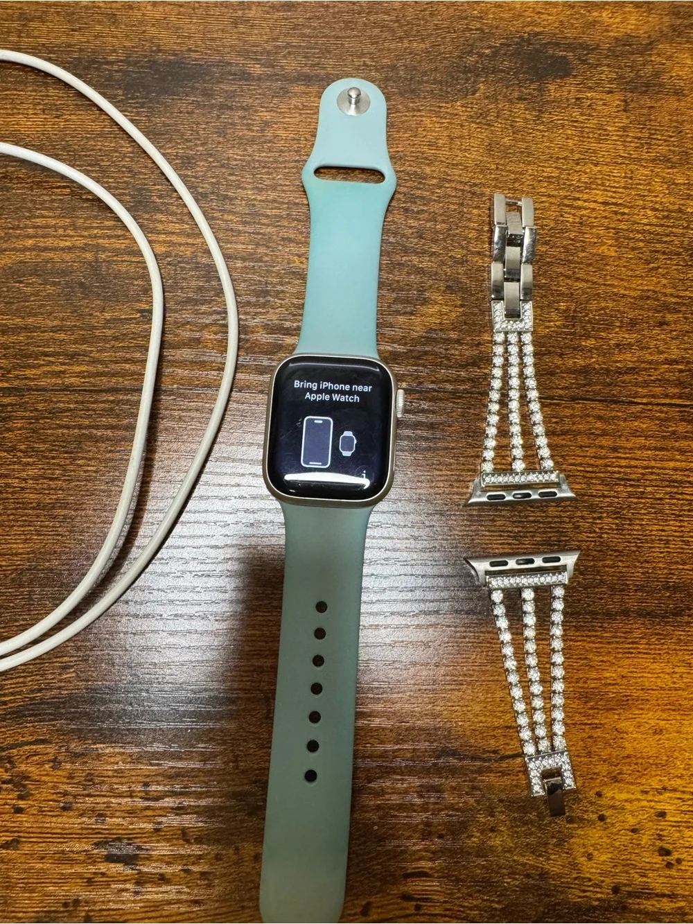Apple Watch Series 8 GPS, 41mm, Starlight Aluminium Case with S/M Band